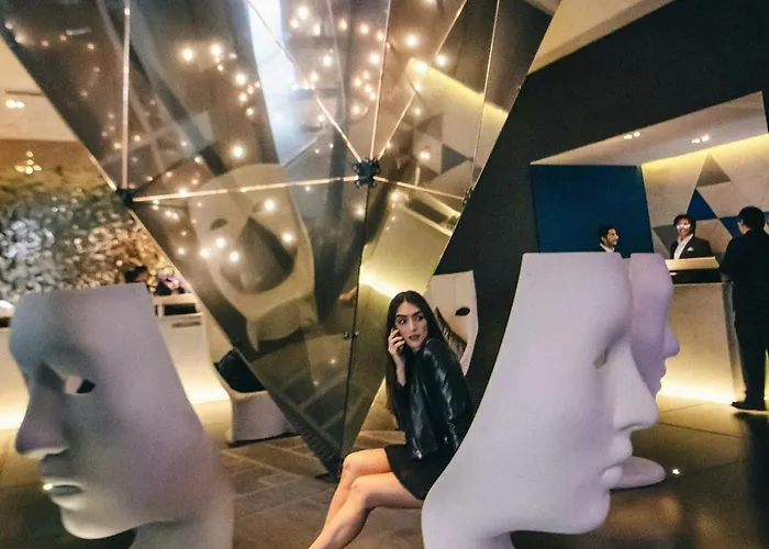 Hotel W