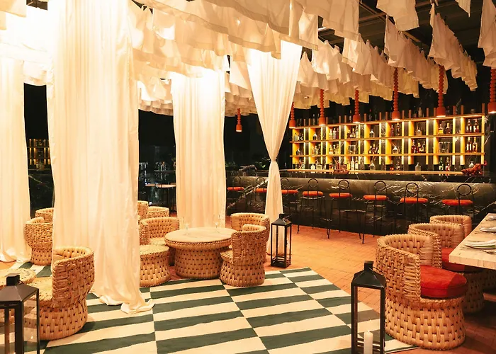 W Hotel 5*